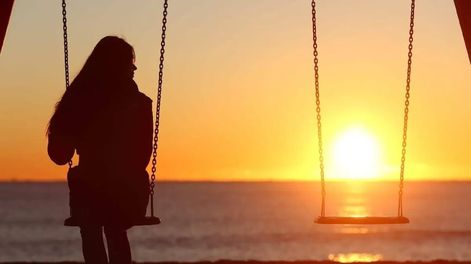 Qué es y cómo detectar la anuptafobia, el miedo a permanecer soltero