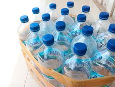 reciclaje: guarda las botellas de plastico y transformalas en un maravilloso adorno navideno reciclaje: guarda las botellas de plastico y transformalas en un maravilloso adorno navideno