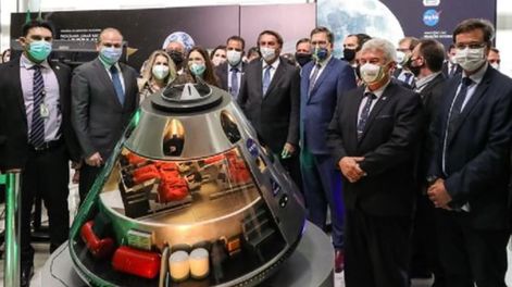 Jair Bolsonaro estuvo presente en la presentación de Brasil como parte del Proyecto Artemisa de la NASA.