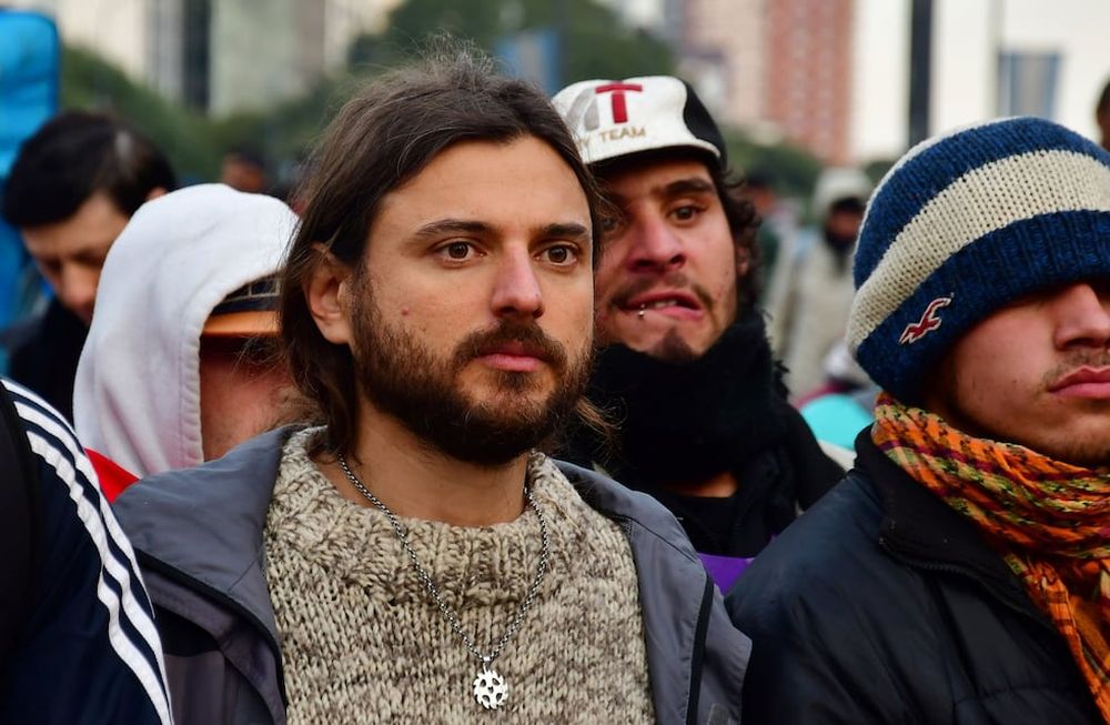 Retuvieron a Grabois en un aeropuerto de Colombia: “¡No tenemos miedo!”