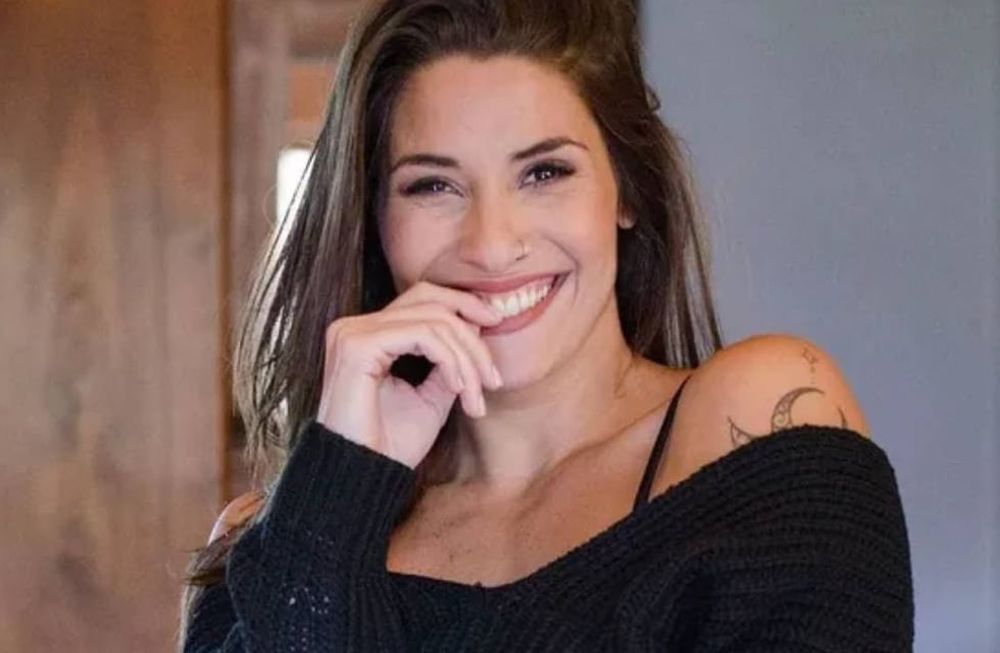 Ivana Nadal se puso una microbikini negra y dejó a la vista su piercing oculto