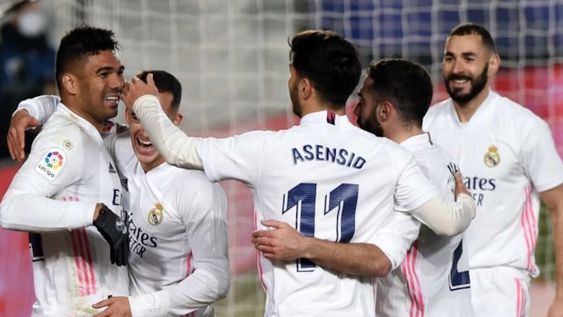 Real Madrid le ganó al Granada 2-1 y se prendió en la punta del certamen junto al Aleti. / Gentileza.