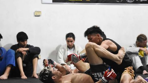 Los Andes | Luchadores de MMA, un deporte de artes marciales mixtas que crece en la provincia.