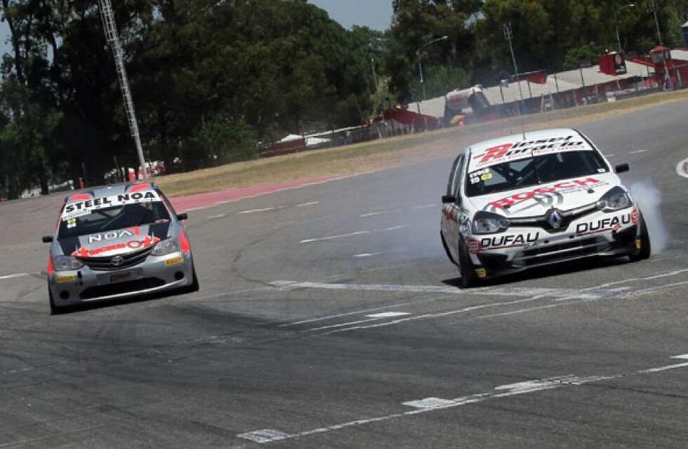 Final para el infarto en el Turismo Pista: el vencedor llegó con tres ruedas