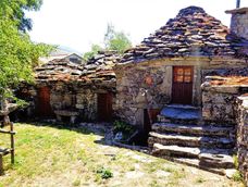 el pequeno pueblo a 1.200 metros donde solo queda un habitante, pero los turistas siguen llegando en busca del famoso restaurante