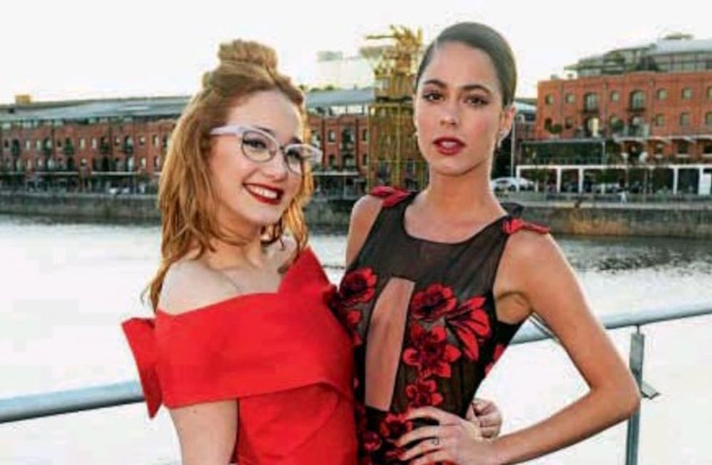 Sin darse cuenta, las cantantes quedaron envueltas en esta competencia.