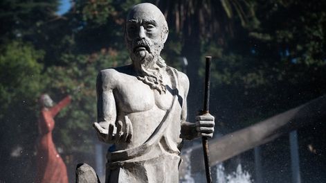 Se realizó la restauración de la obra de la fuente de plaza Italia