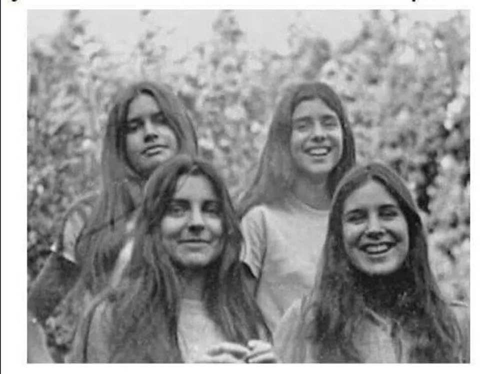 Oesterheld, y sus cuatro hijas, fueron víctimas de la violencia estatal que buscó aniquilar la disidencia política en el país.