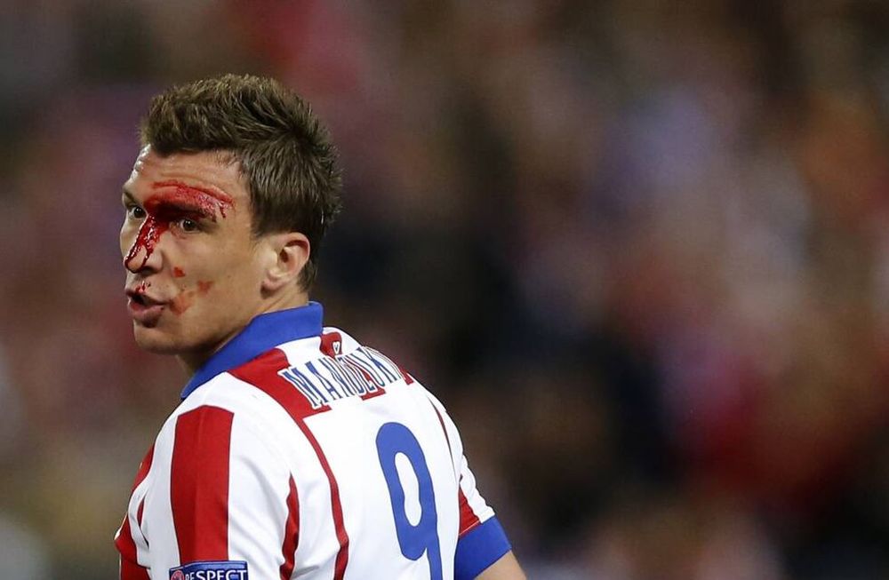 Piñas van, piñas vienen: Mandzukic la pasó mal frente a Ramos y Carvajal