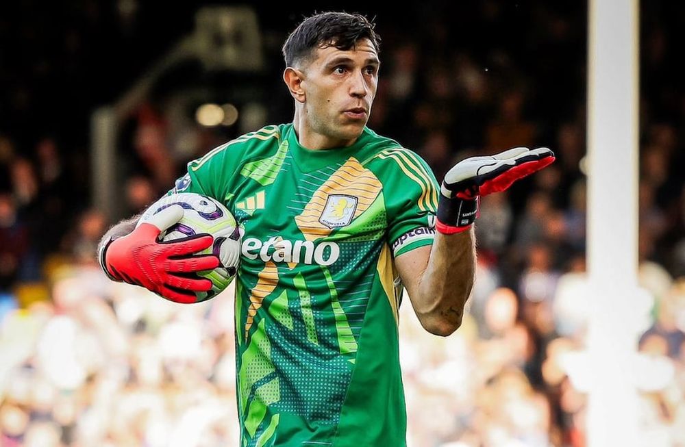 La foto del Dibu Martínez después de atajar el penal / Redes