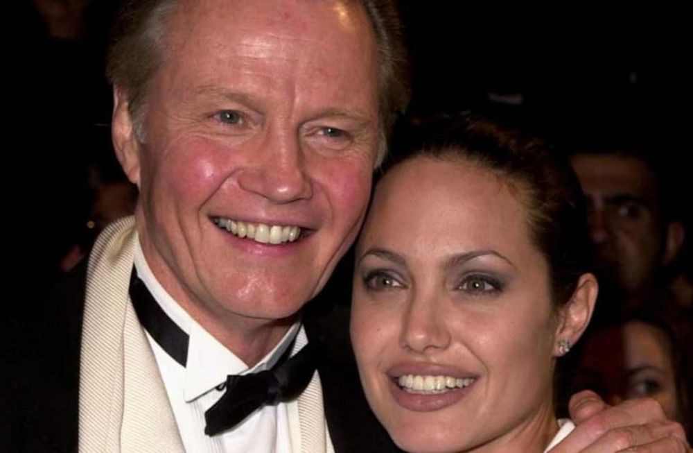 Escándalo: Angelina Jolie no invitó a su padre a su boda
