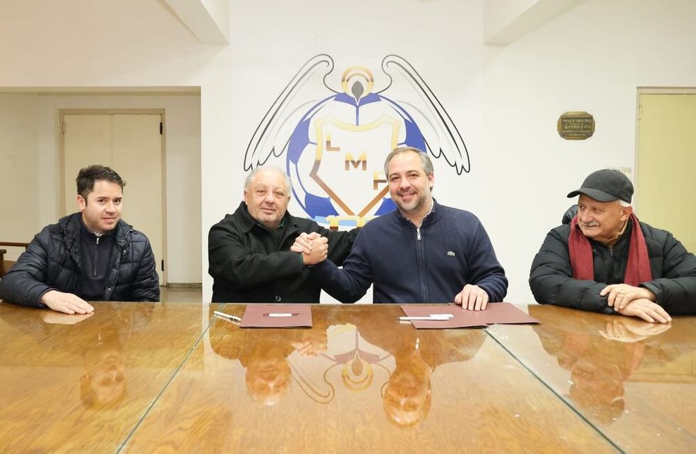 En Maipú, más de 5000 niños volverán a contar con el apoyo del Municipio para jugar al fútbol