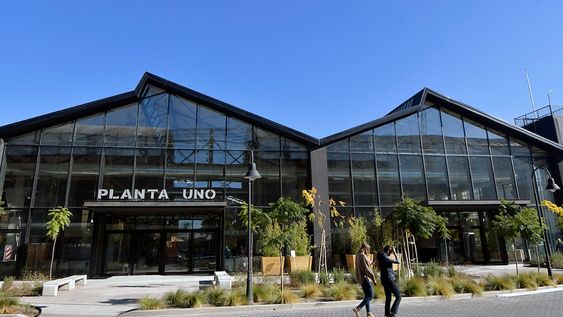 Planta Uno contará con dos locales para difusión del hacer mendocino: una cocina itinerante y otro de venta de artículos de emprendedores locales. Foto: Orlando Pelichotti / Los Andes