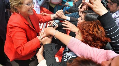 Bachelet se metió de lleno en la campaña