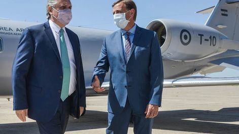 Los Andes | El presidente de la Nación, Alberto Fernández, y el gobernador de Mendoza, Rodolfo Suárez, en un encuentro en octubre. El mendocino se volvió a distanciar de las medidas nacionales con respecto al Covid.