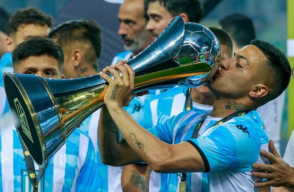 El volante de Racing se rompió los ligamentos y estará fuera de las canchas cerca de 8 meses / Prensa Racing.