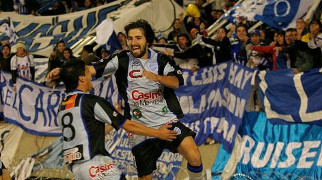Godoy Cruz festeja el ascenso en 2006.