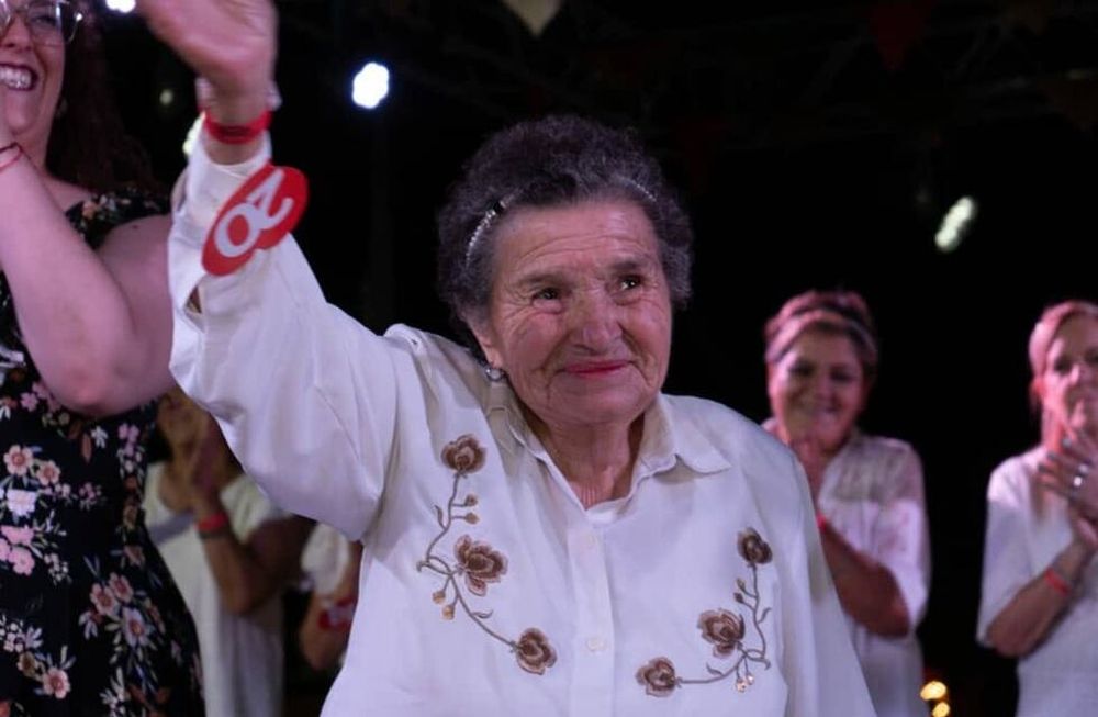 Vendimia: Irma se presentó porque nadie quería y fue electa como reina de los adultos mayores de Las Heras