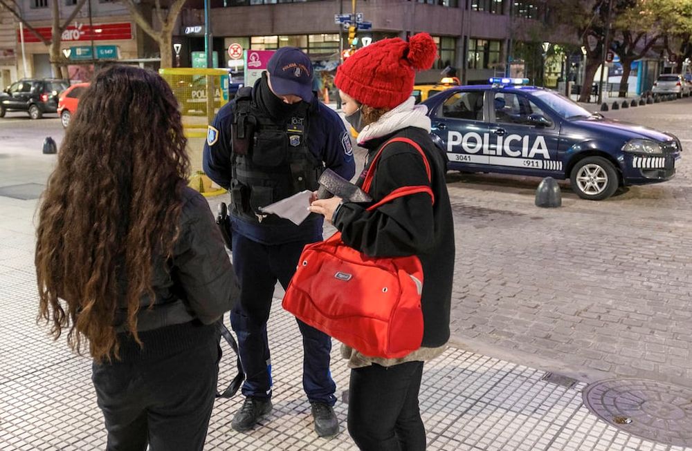 La decisión tuvo el respaldo de todos los gobernadores y sí se respetará el funcionamiento de las actividades esenciales. Foto: Ignacio Blanco / Los Andes