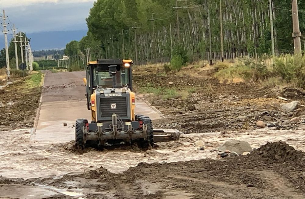 Tormentas fuertes con cortes y daños de rutas en Valle de Uco.