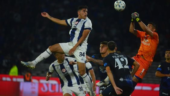 Talleres recibió a Independiente Rivadavia por la fecha 13 de la Zona A de la Copa de la Liga Profesional. El partido se jugó en el estadio Mario Alberto Kempes. (Nicolás Bravo / La Voz)