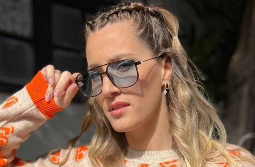 Mica Viciconte posó desde el jardín de su casa con una bikini divina