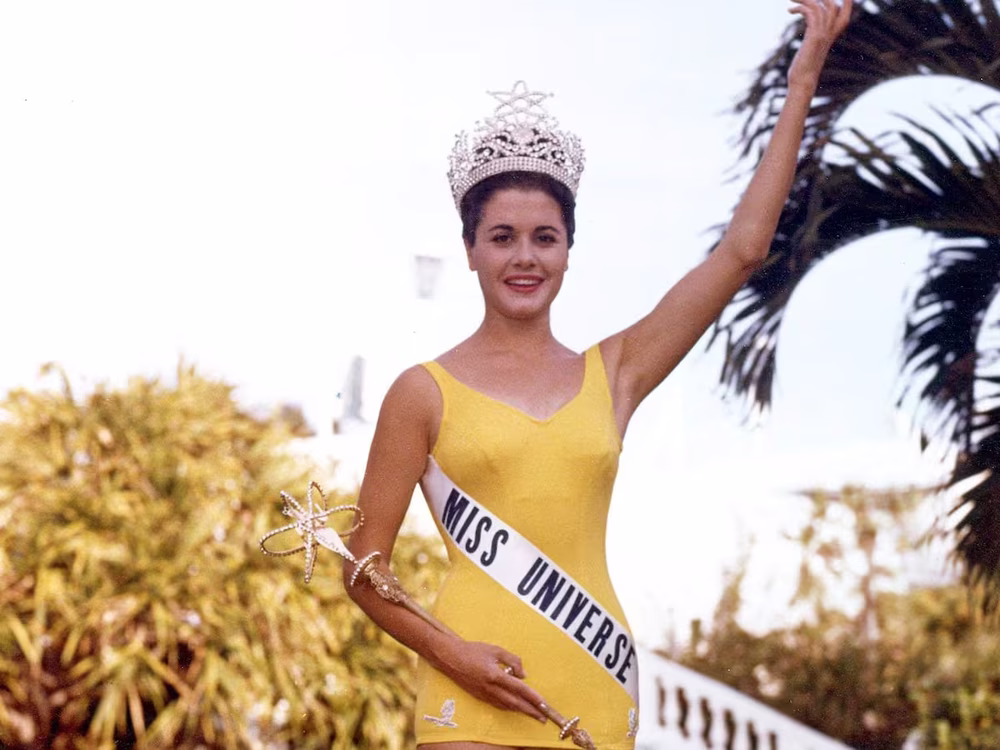 1962. Norma Beatriz Nolan fue la primera y única argentina coronada como Miss Universo.
