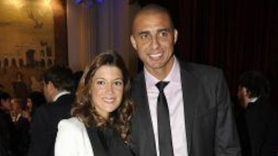 Habemus nueva botinera, ella enamoró a David Trezeguet