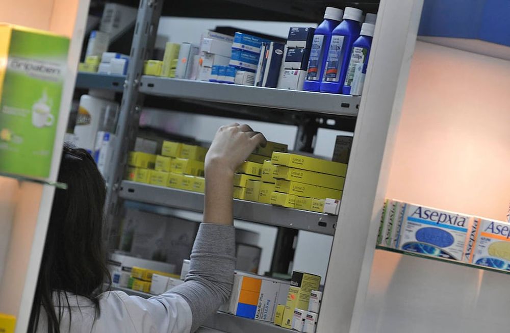 El Gobierno va ahora por el control de precios de medicamentos. Foto: Orlando Pelichotti / Los Andes