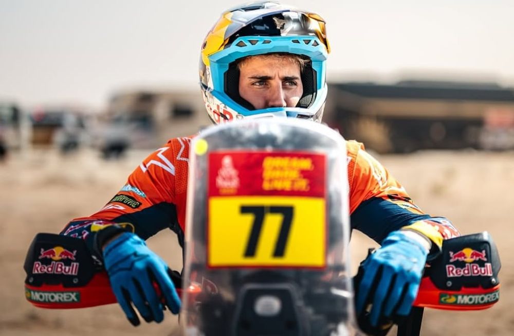 Dakar. gran actuación de Luciano Benavides en motos