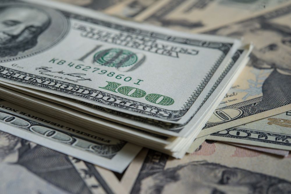 Transferencias, billeteras virtuales y tarjetas: los cambios en ARCA para el uso de los d&oacute;lares y los pesos