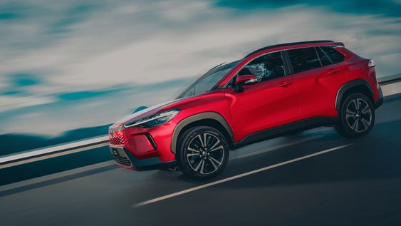 toyota revelo el precio actual del corolla cross en noviembre