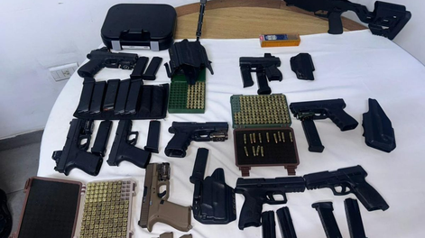 insolita practica ilegal de tiro en una ripiera de godoy cruz: armas de ultima generacion y siete detenidos