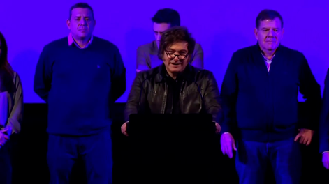 Javier Milei en el acto de campaña de LLA en La Plata.