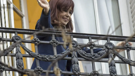 Cristina Kirchner debería seguir utilizando tobillera electrónica.