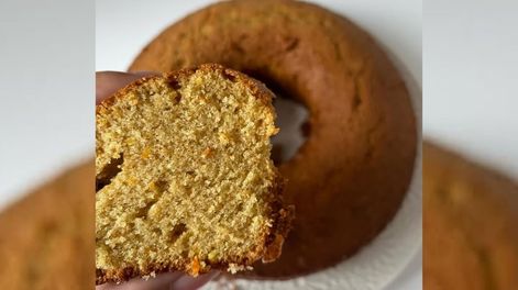 Cómo hacer un budín de naranja y zanahoria húmedo y esponjoso ideal para los mates