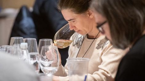Guarda 14 | Primer Concurso Nacional de Vinos Guarda 14 El evento se desarrolló durante toda la mañana de este viernes en Sheraton Mendoza Hotel. Allí, más de 250 muestras de unas 130 bodegas son degustadas por los jurados, en busca de los mejores vinos.Foto: Ignac