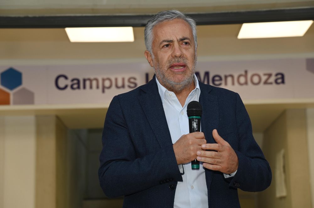 El gobernador Alfredo Cornejo. Archivo
