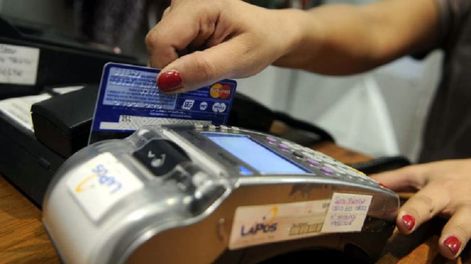 El Directorio del Banco Central resolvió reducir el plazo de la liquidación de los pagos por las ventas concretadas con tarjetas de crédito.