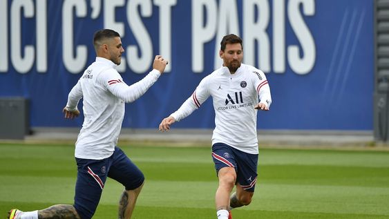 Rosarinos en acción. Mauro Icardi y Leo Messi en plena práctica. / PSG Rosarinos en acción. Mauro Icardi y Leo Messi en plena práctica. / PSG