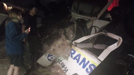 Un grave accidente se registró en la tarde de hoy en la Ruta 7, a la altura del Agua del Pizarro y antes de las Avispas, kilómetro 1093. (Foto: Gendarmería Nacional)