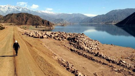 Mendoza anunció inversiones y obras estratégicas para potenciar el Perilago de Potrerillos