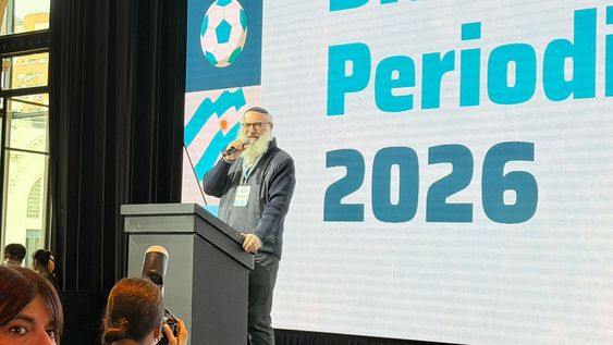 Eduardo Elsztain encabezó un encuentro con periodistas organizado por empresas del grupo IRSA en Buenos Aires. Eduardo Elsztain encabezó un encuentro con periodistas organizado por empresas del grupo IRSA en Buenos Aires.