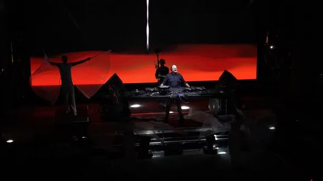 Padre Guilherme en Plaza de Mayo