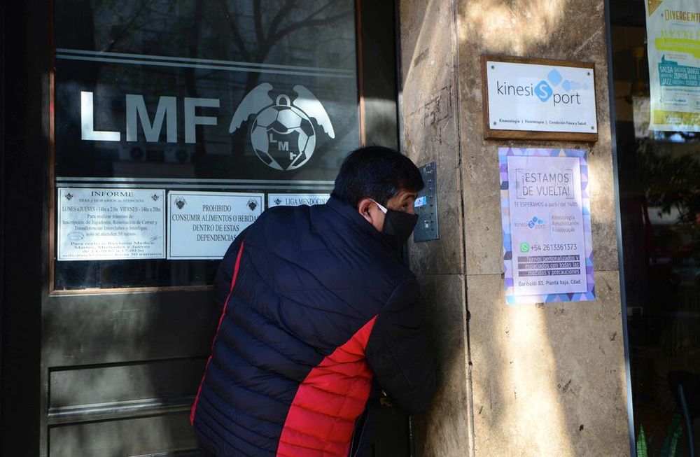 Luego de declarar en la justicia Ricardo Paredes, histórico gerente de la Liga, le abrió las puertas del Garibaldi 83 al fiscal.