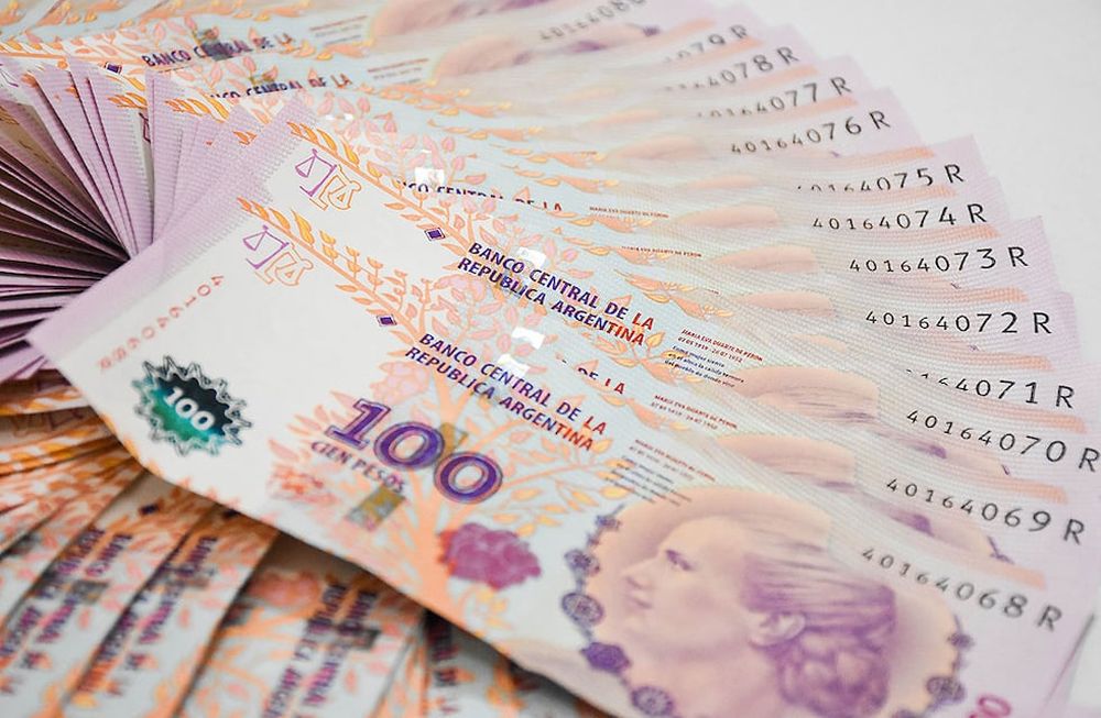 Un importante número de trabajadores en relación de dependencia pueden acceder a un préstamo del Banco Nación. - Foto: Mariana Villa / Los Andes