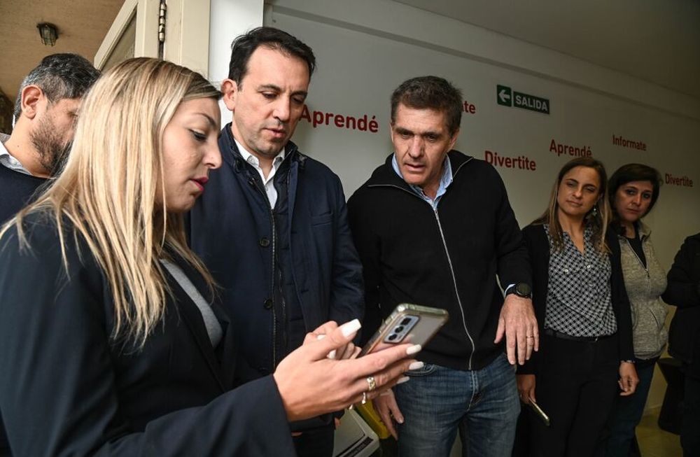 Godoy Cruz y Coca Cola Andina Argentina inauguraron una nueva máquina de EcoCanje en el Oeste