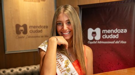 Agostina nos cuenta su experiencia, a una semana de terminar su mandato como reina histórica de la Ciudad