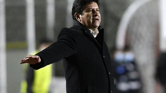 Eduardo Villegas no tuvo filtro al hablar de Kevin Ortega, quien cobró un polémico penal contra Salvio y además recibió obsequios por parte del Xeneize que alimentaron aún más las sospechas. / Gentileza.