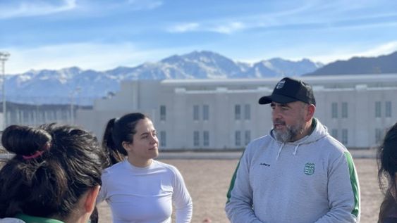 Mujeres internas de un penal de Mendoza ya se entrenan para jugar al rugby y crear el primer equipo de estas características en la provincia. Foto: Gobierno de Mendoza